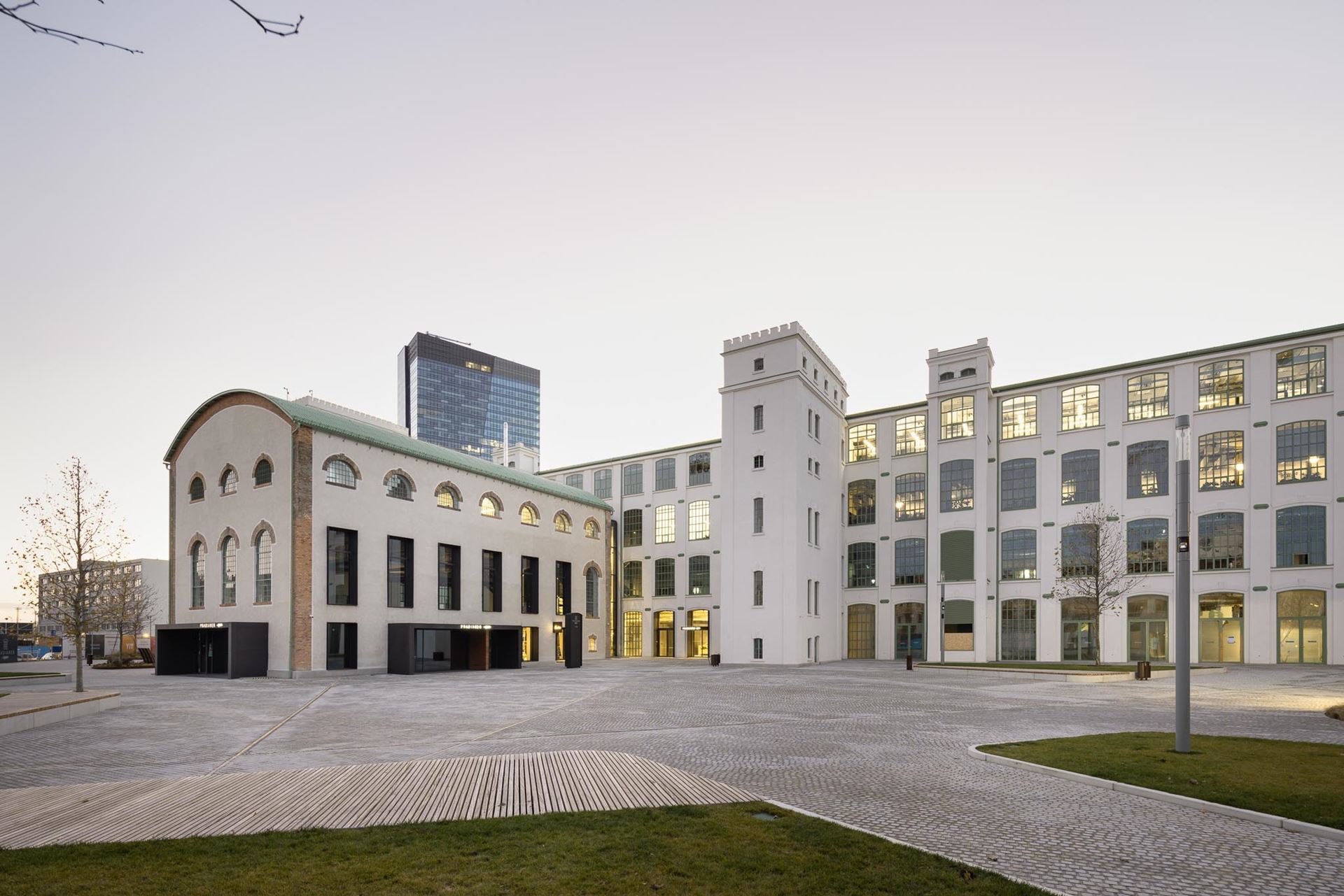 Budova pre koncert Stefan Wurtz — Rockquiem